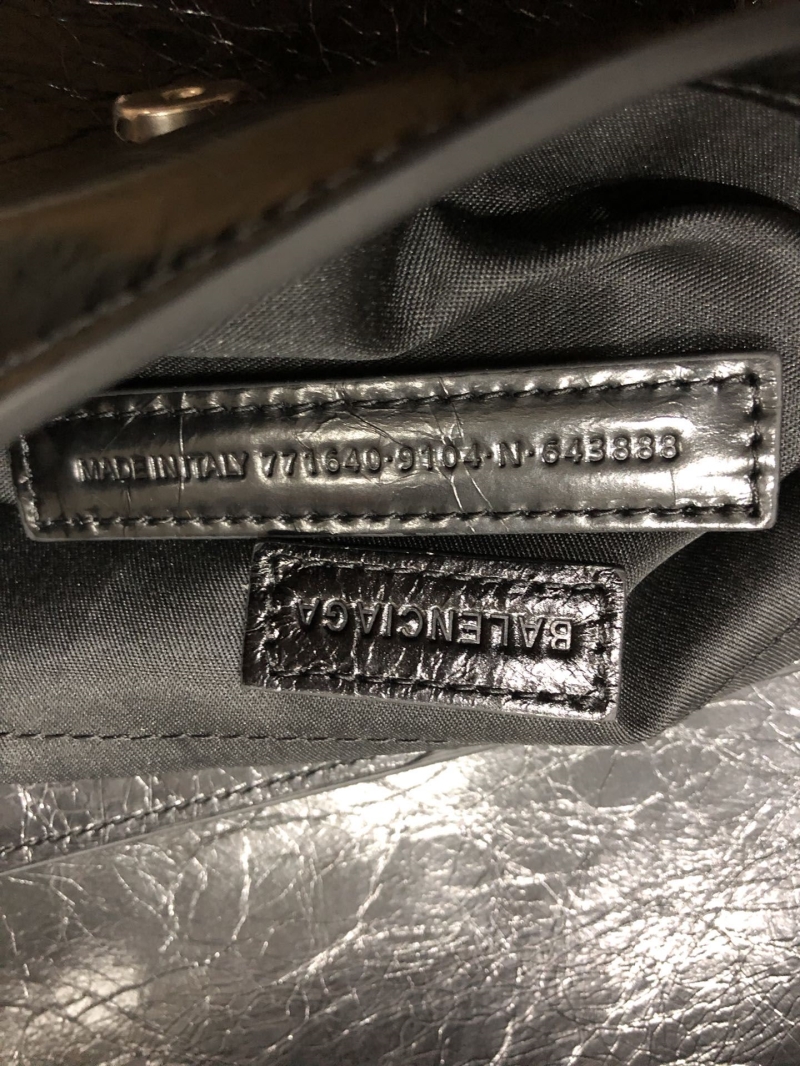 Ba1en*iaga le cagole bags